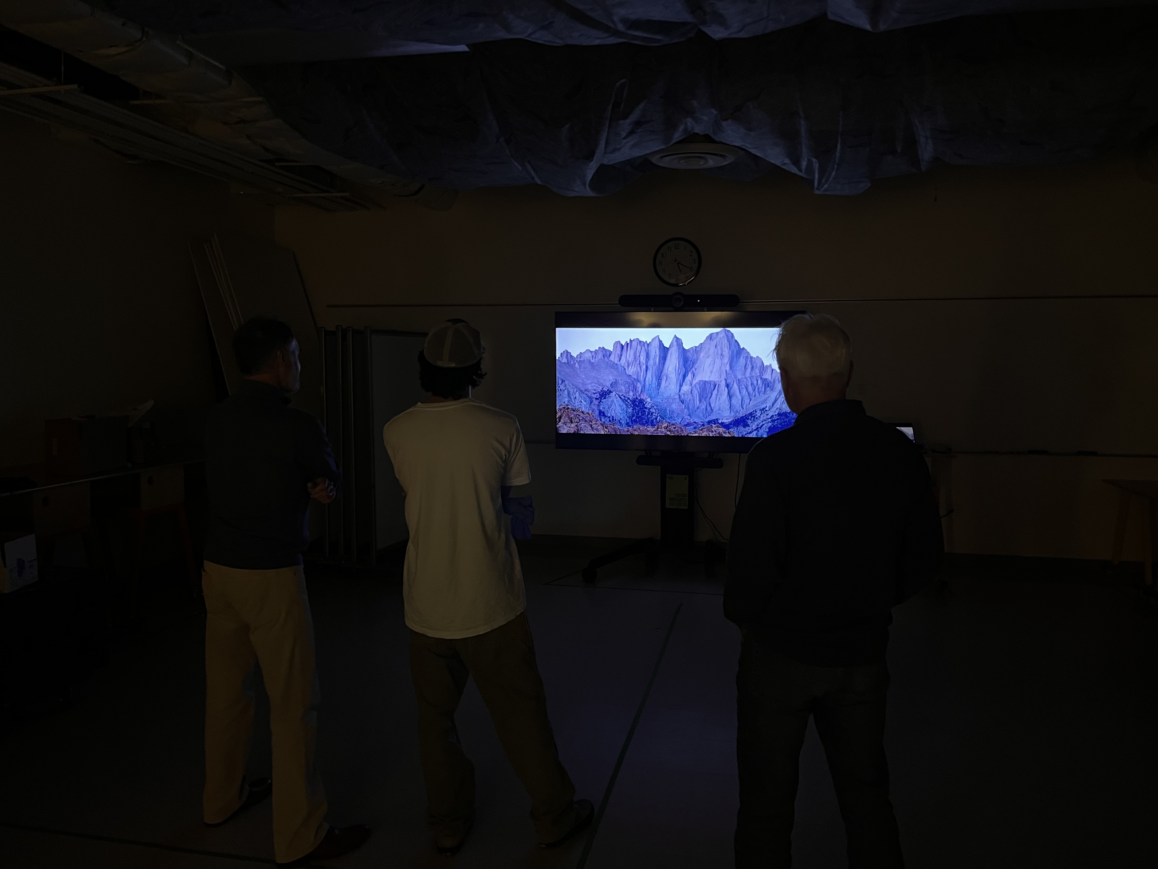 Test performance with audience and equipment in the museum space