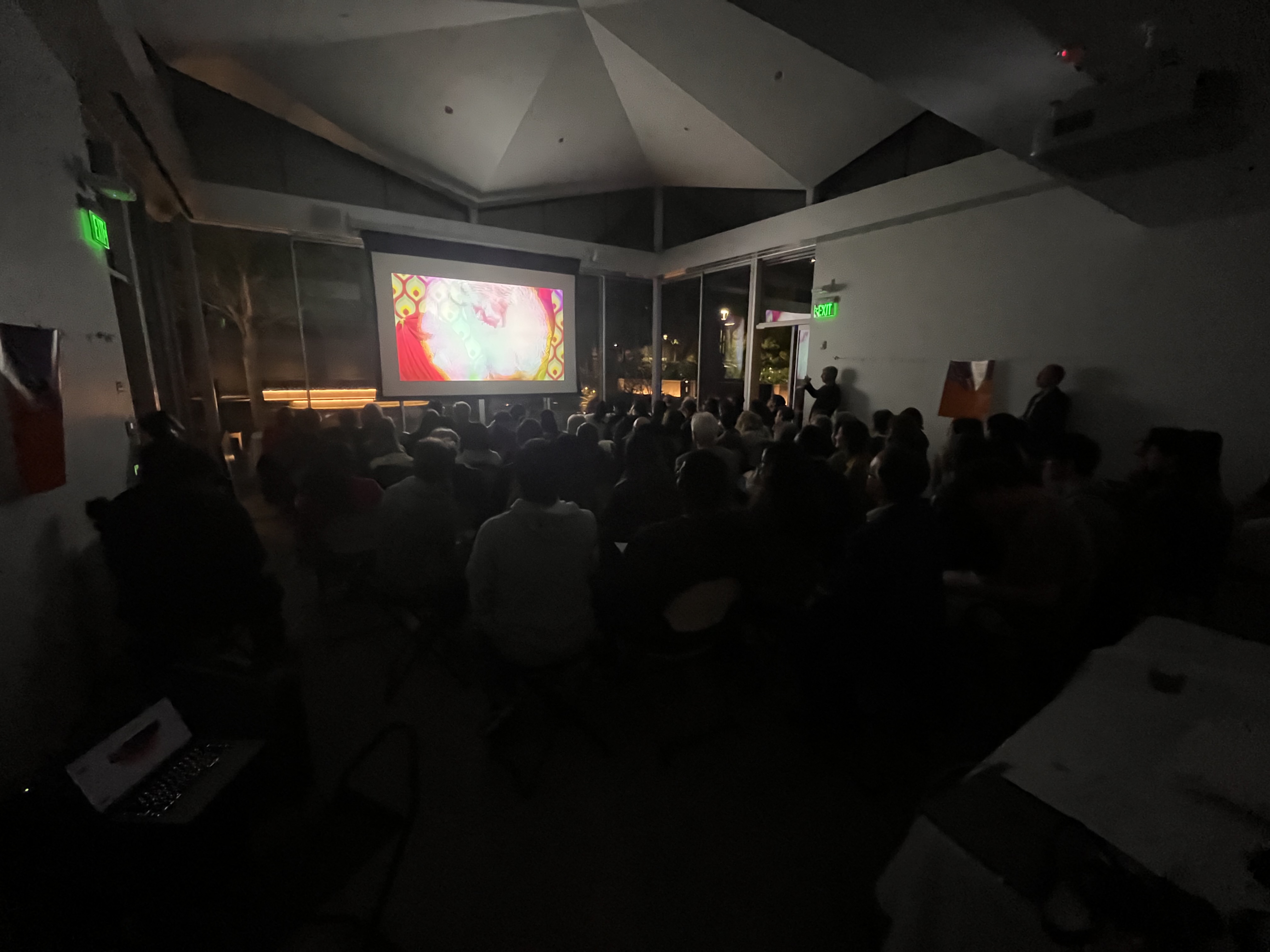 Featured performance with synchronized scent diffusion